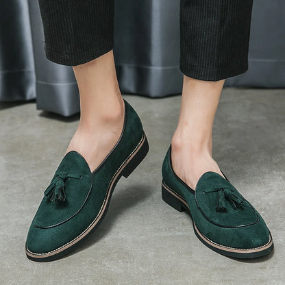 Green Color Faux Suede Breathable Logo Custom Available Wholesale Tassels Loafers Shoes for Men
