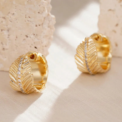 E4482 Golden Feather Stud Earrings With Round Crystal Channel Setting For Women Classic Fashion Jewelry