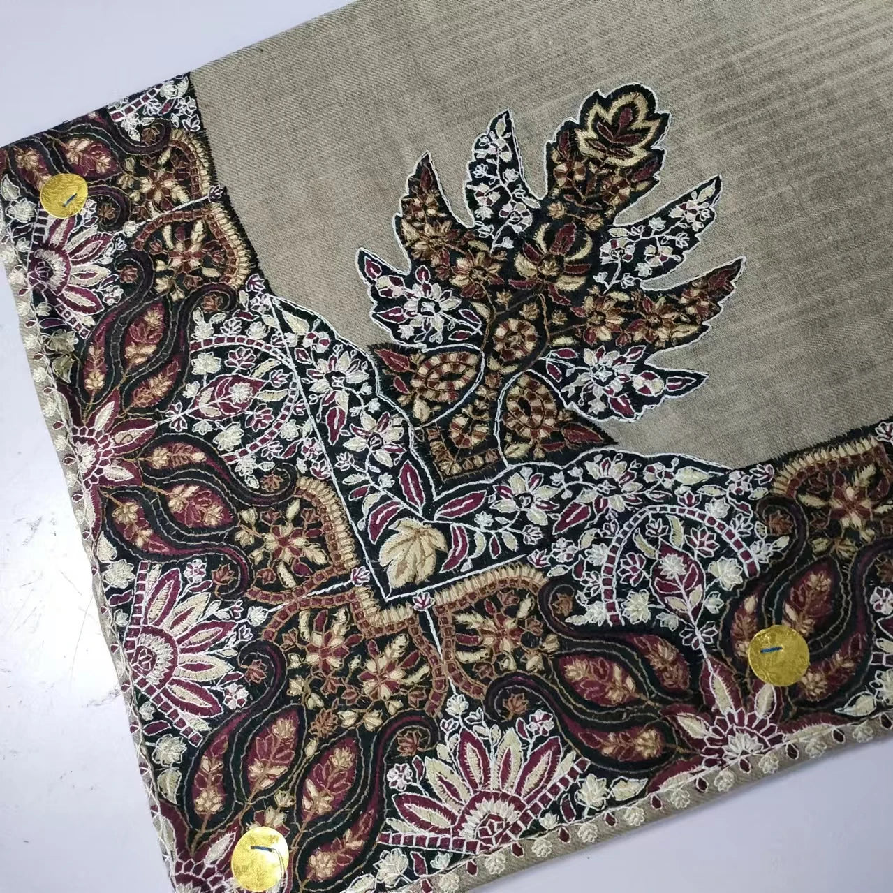 Shemagh Arab Scarf Men Embroidery Yeman Saudi Arabia Men Outdoor Woolen Acrylic Shawls Light Arab Keffiyeh Shawls Yashmagh
