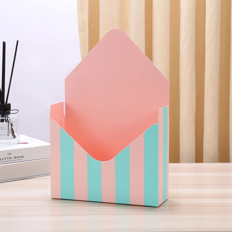Yiwu China Suppliers Cheap Wholesale Folding Envelope Type Cardboard Paper Luxury Envelope Flower Packing Box for Mother's Day