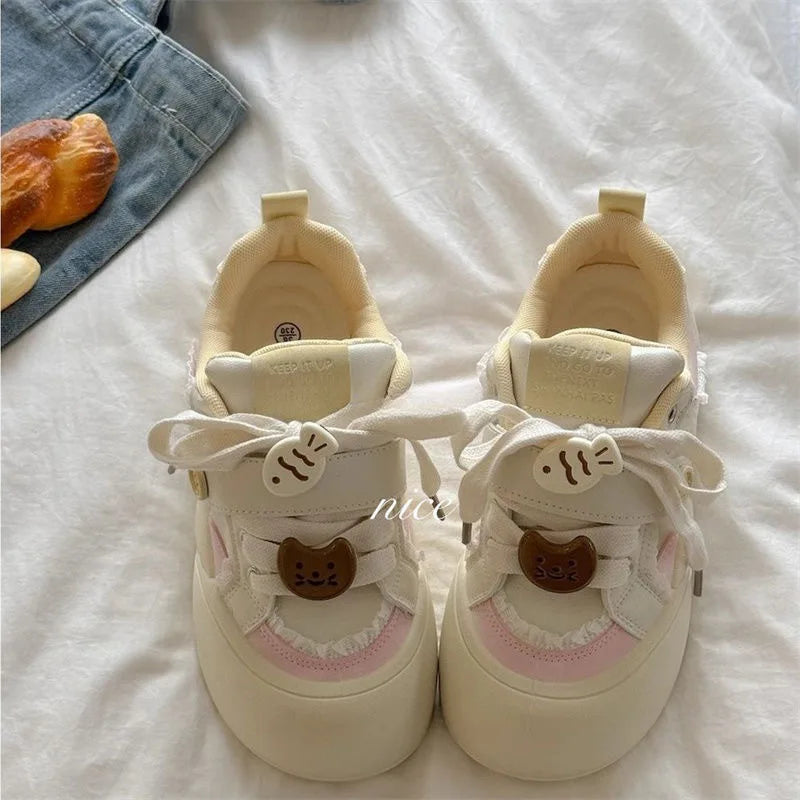 Women Trendy White Bread Shoes, 2025 Summer Original Cat Fish Motif, Thick Sole Elevated All-match Casual Sports Board Sneakers