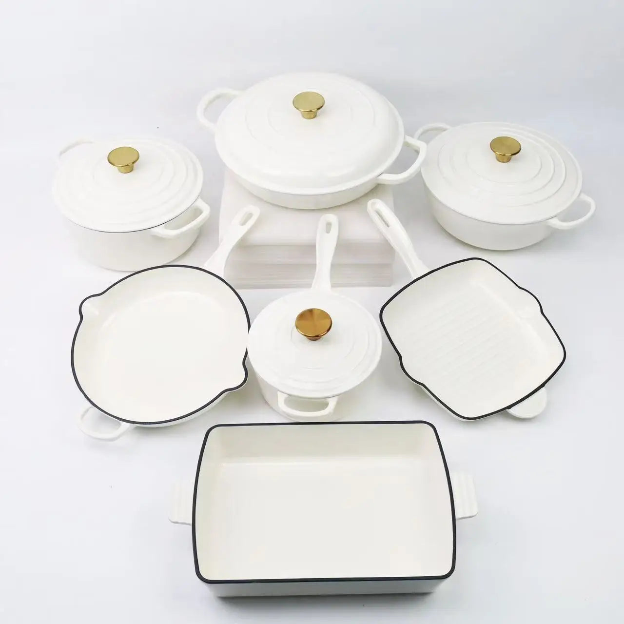 Custom 30CM Minimalist Kitchen Casserole Modern Enameled Cast Iron Pots Pans Induction Dutch Oven Made of Metal