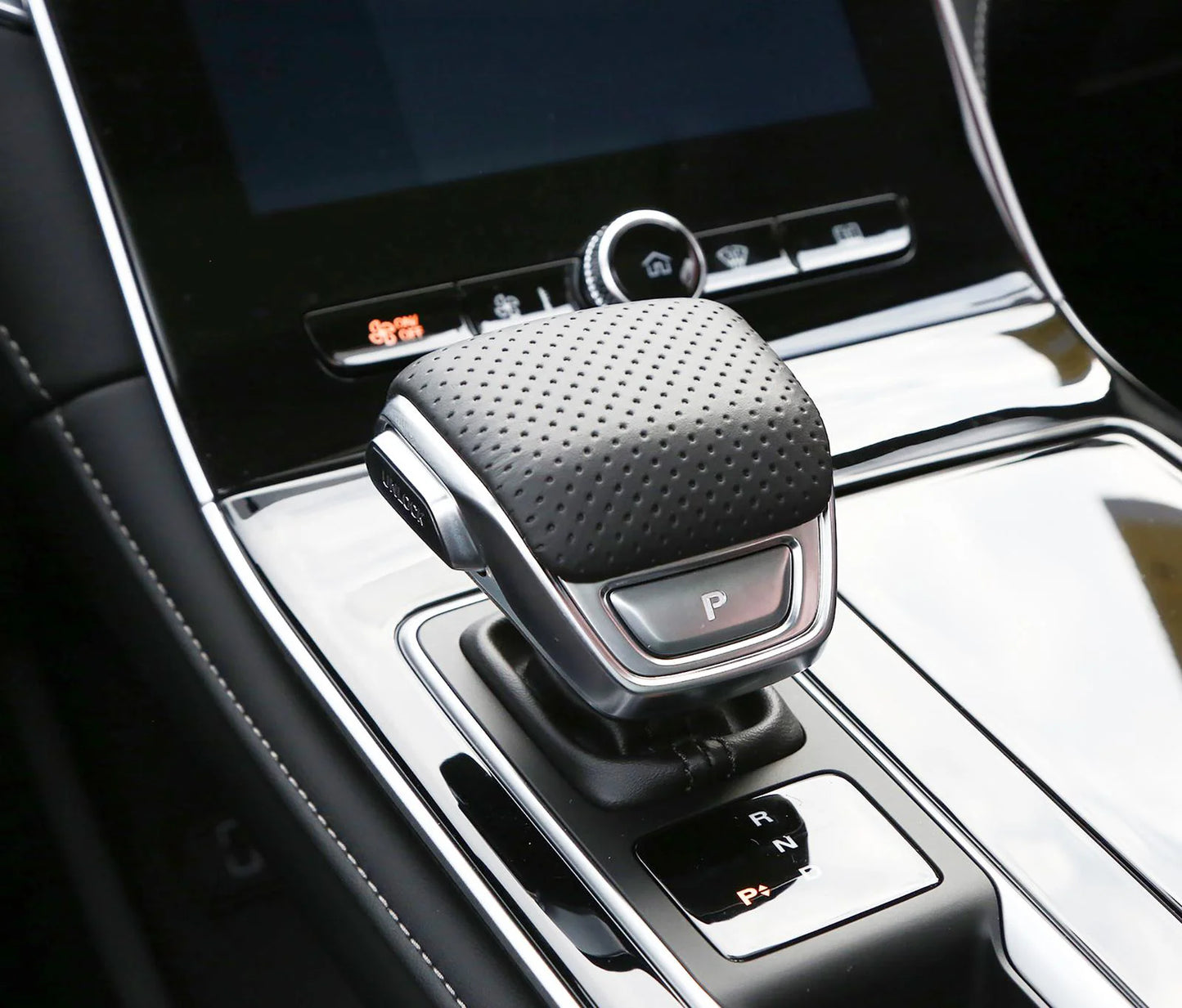 2022 Blue New Roewe Rising Auto ER6  Electric Car/Sedan with Very Long Charging Range, Equipped with the Driving Recorder