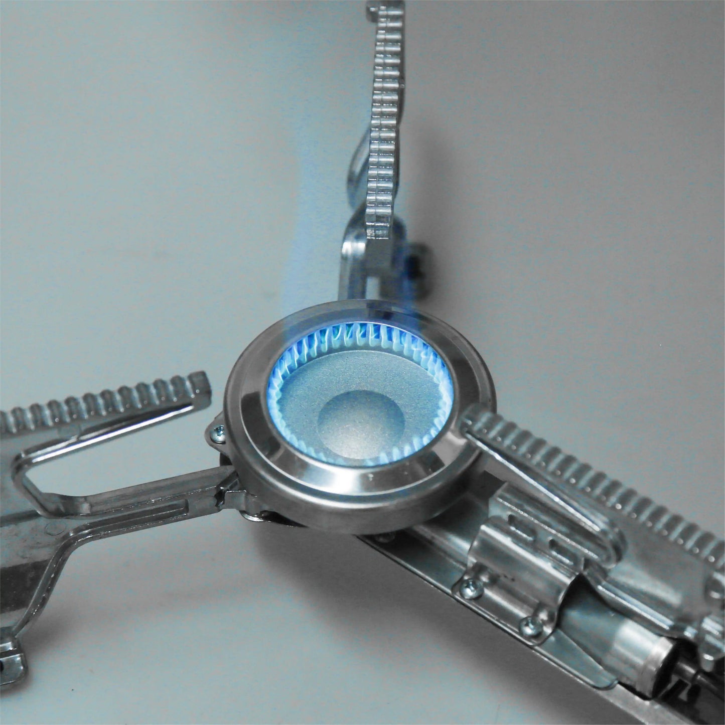 STARCAMP 2600W Portable Outdoor Camping Burner Automatic Folding Iron Butane Gas Stove Manual Application