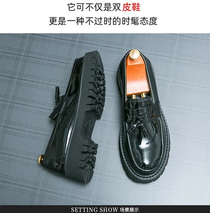 Thick Sole Classy Men Dress Shoes Black+White Color Handsome Wedding Tassels Loafer Shoes for Men