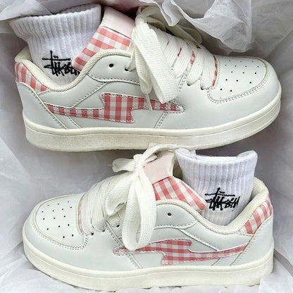 Ins Trendy Niche Versatile Board Shoes Women 2026 Spring Autumn Thick Sole Breathable Casual Bread White Shoes