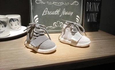 High Quality Portable Battery Charger Powerbank Coconut Sneakers 750 Shoe Power Bank 8000mAh  For All Phone