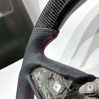 High-quality Glossy Carbon Fiber Perforated Leather Car Steering Wheel for Renault Megane 4