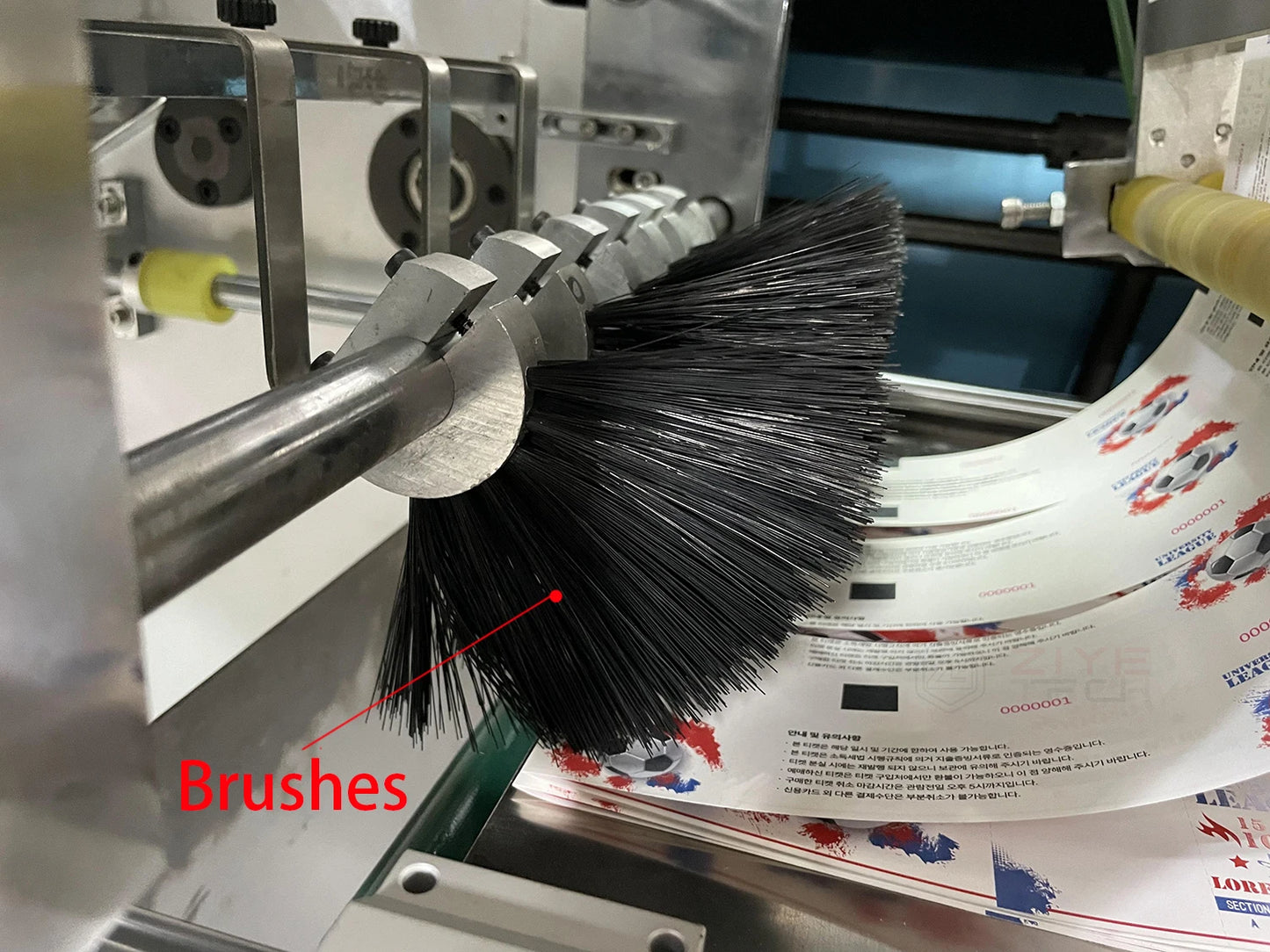 FD-320S High Speed Boarding Pass Ticket Label Paper Folding Machine Folding Stack 80 M/min Production Capacity 1 Person 320 Mm