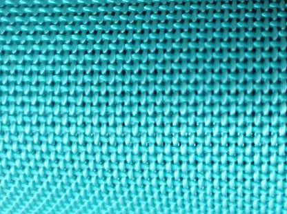 New  Premium Hight Quality Wireless Speaker Fabric Mesh  Portable Cylindrical Speaker Heavy  Deep Bass Waterproof IPX4  with MIC