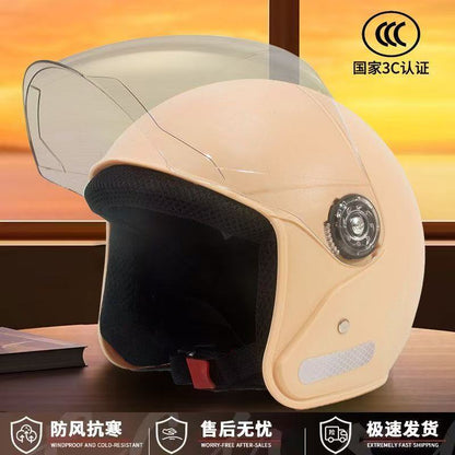 Suitable for Electric Vehicle Helmets, Autumn and Winter All-Season Helmets, Unisex Cold-Proof and Warm Motorcycle Lightweight Helmets