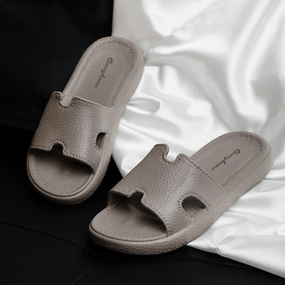 Ins Style Women's 2025 New Popular Slippers Home Internet Celebrity Ladies Sandals Home Indoor Non-Slip Slippers