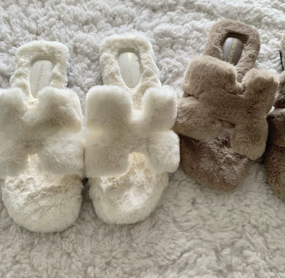 Exquisite! Gentle Old Money Style Furry Shoes, Lightweight Furry Slippers for Outdoor Wear, Autumn and Winter French-Style Non-Slip Plush Cotton Slippers