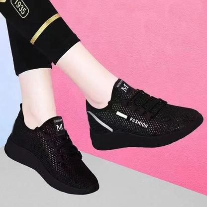 Cross-Border Black Sneakers for Women, Non-Slip, Soft-Soled, Comfortable Women's Shoes, Versatile Square Dance Shoes, Mom Shoes, Kitchen Shoes, Flat Shoes