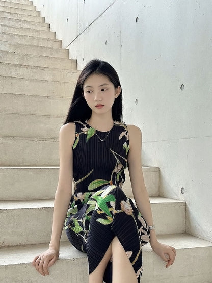 In Stock Miyake Dress Printed Elegant Elegant High-End Loose Slimming Look Elegant Round Neck Sleeveless Pleated Skirt