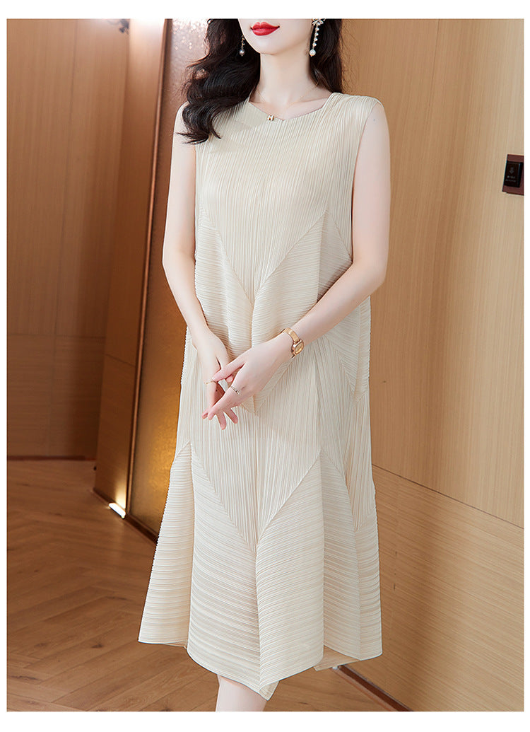 High-End Elegant Pleated Dress for Women, 2026 Summer New French Style Short-Sleeve Floral Dress
