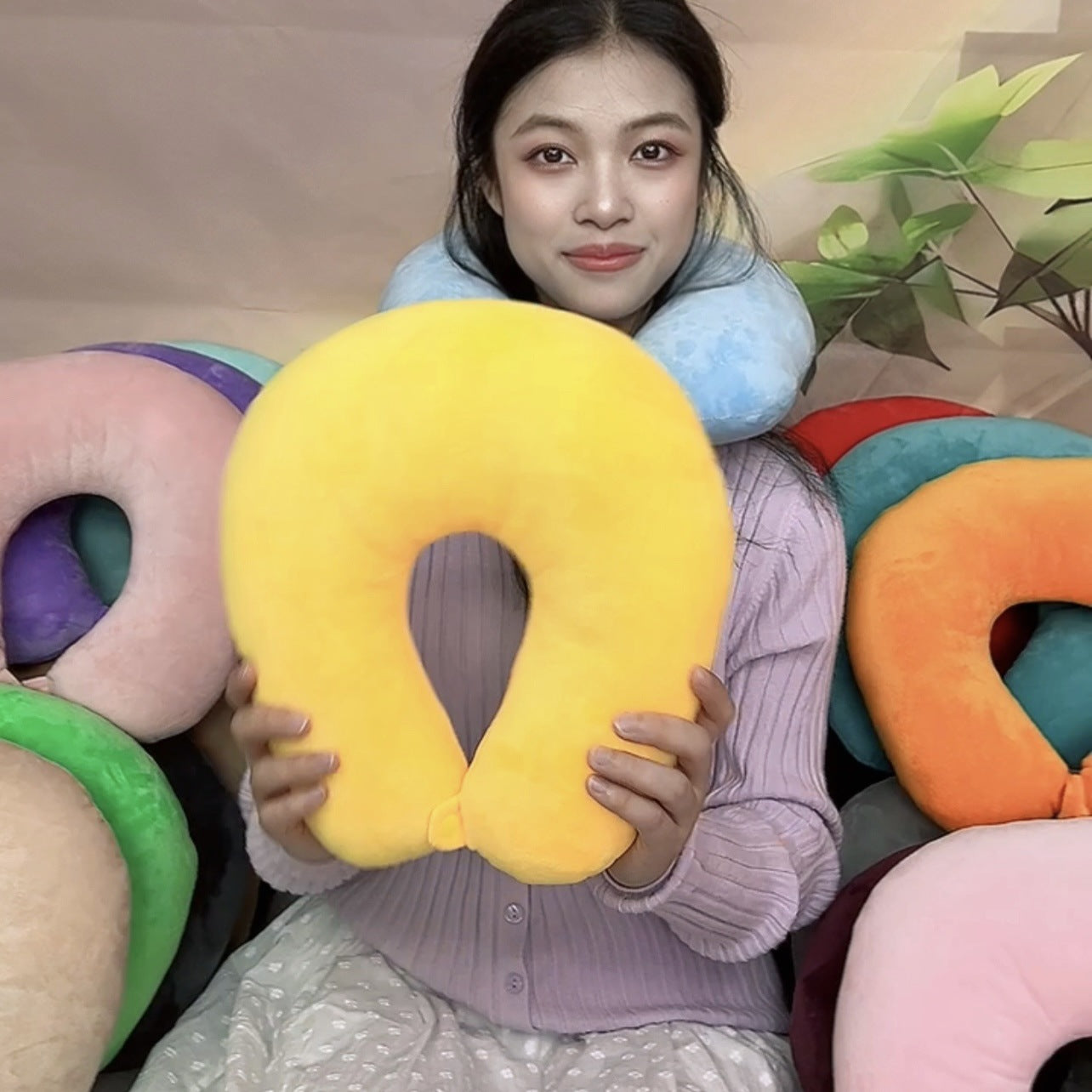 2025 New Cross-Border U-Shaped Pillow Portable Pp Cotton Office Nap Cervical Pillow Car High-Speed Rail Neck Pillow Wholesale
