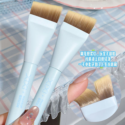 Xixi Flat Foundation Brush Ultra-Thin Flat Head Angled Makeup Brush That Doesn'T Absorb Product Concealer Makeup Brush Beauty Tool for Setting Makeup