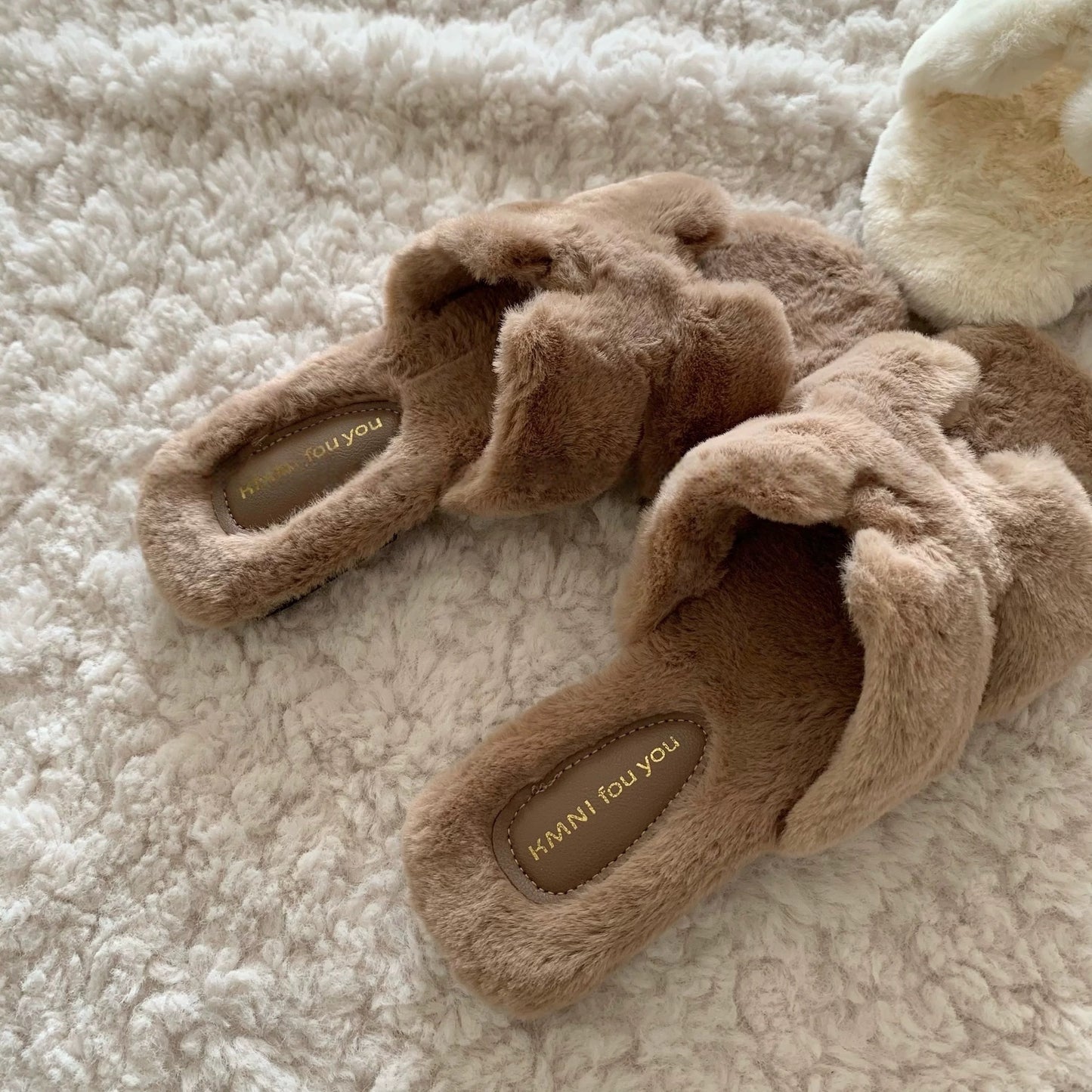 Exquisite! Gentle Old Money Style Furry Shoes, Lightweight Furry Slippers for Outdoor Wear, Autumn and Winter French-Style Non-Slip Plush Cotton Slippers