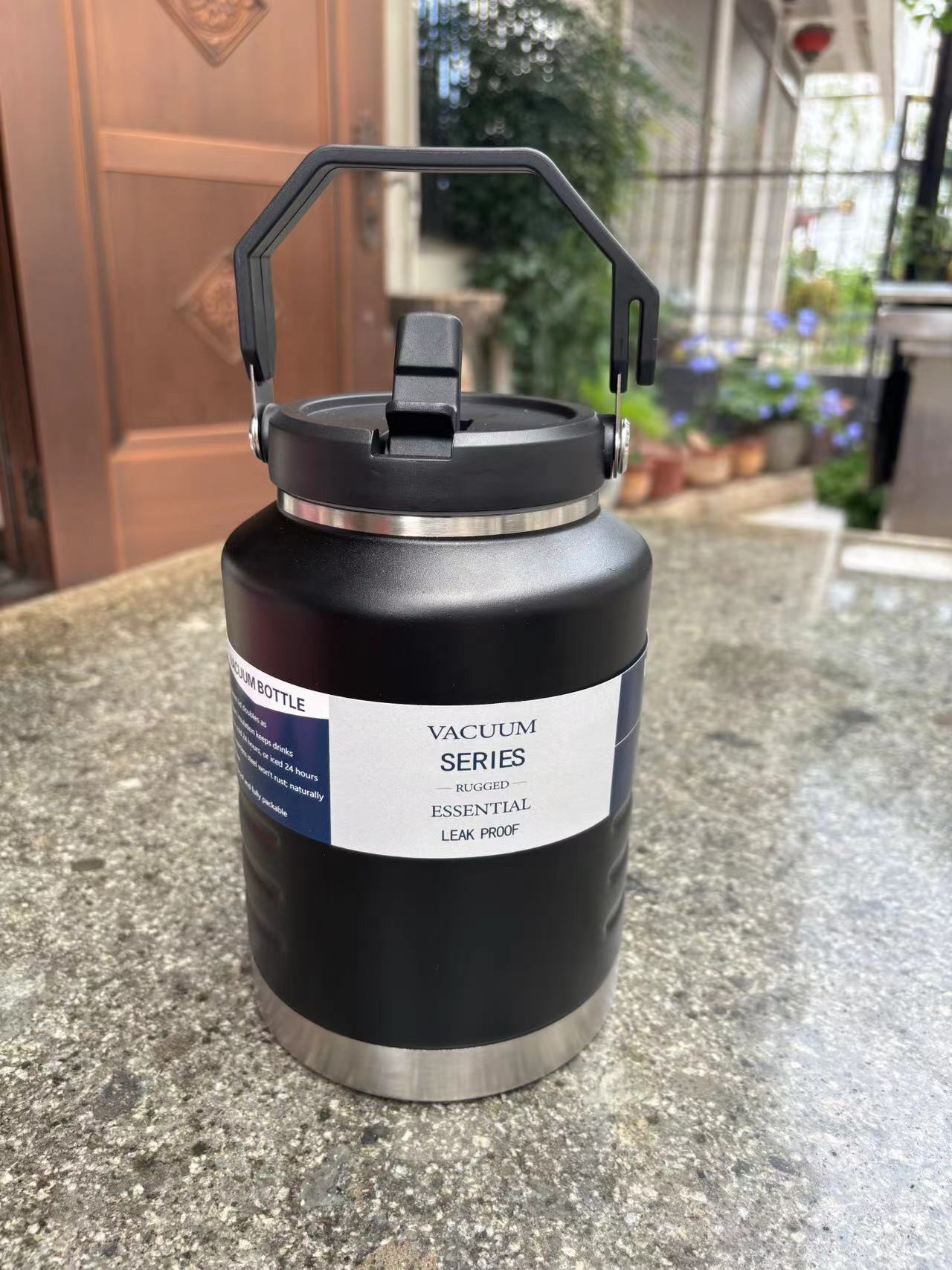 Large Capacity Outdoor Insulated Thermos Cup with 304 Stainless Steel Liner for Fitness, Suitable for South America, Europe, and America