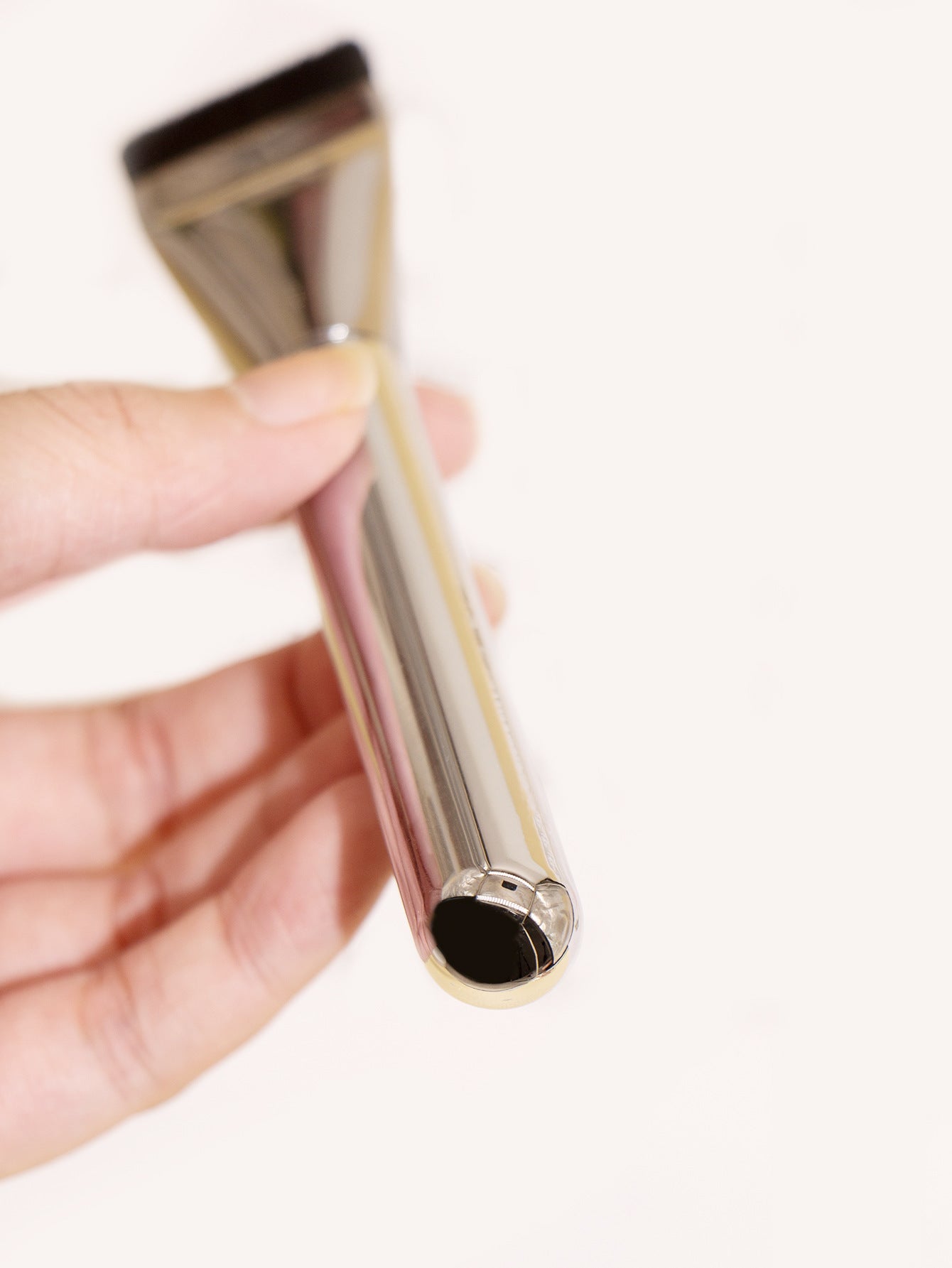New single-piece one-line blade foundation brush flat thin flat head brush seamless no powder beauty tools in stock wholesale