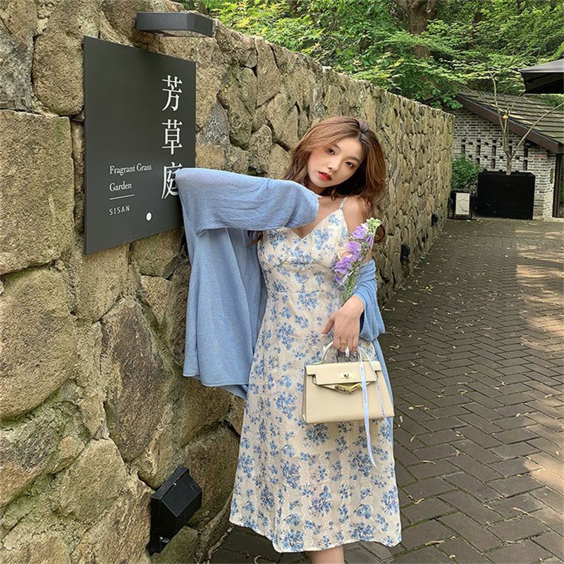 2025 Summer Women's Floral Dress Short Tall French Style V-Neck Strap Casual Dress