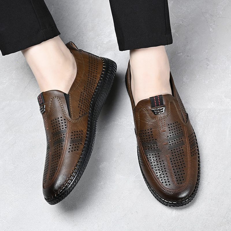[Broken Size Processing] Leather Shoes Men's Genuine Leather Hole Shoes Dad Shoes Summer Soft Bottom Breathable Lazy Bean Shoes