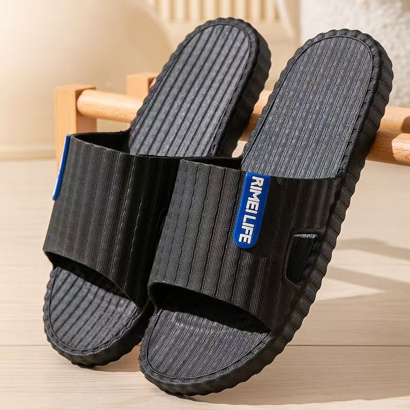 Bathroom Slippers Comfortable Flat Heel Slippers Four Seasons Universal Outdoor Personality Simple Comfortable PVC Slippers Wholesale