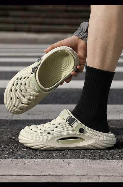 Trendy Men's Clogs Summer 2025 New Non-Slip Beach Surgical Operating Room Driving Outdoor Sandals Men's