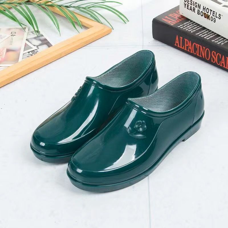 Thickened New Rain Boots Women's Four Seasons Yuanbao Shallow Water Shoes Middle-aged Short Tube Waterproof Non-slip fleece-lined Warm Rubber Rain Boots