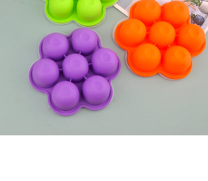 7-hole silicone food supplement box with lid ice cube children's fruit snack food supplement box sealed fresh-keeping box ice hockey mold