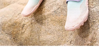 New beach shoes men's and women's anti-sand quick-drying sea-catching reef shoes seaside can be launched wading water-tracing non-slip fishing shoes