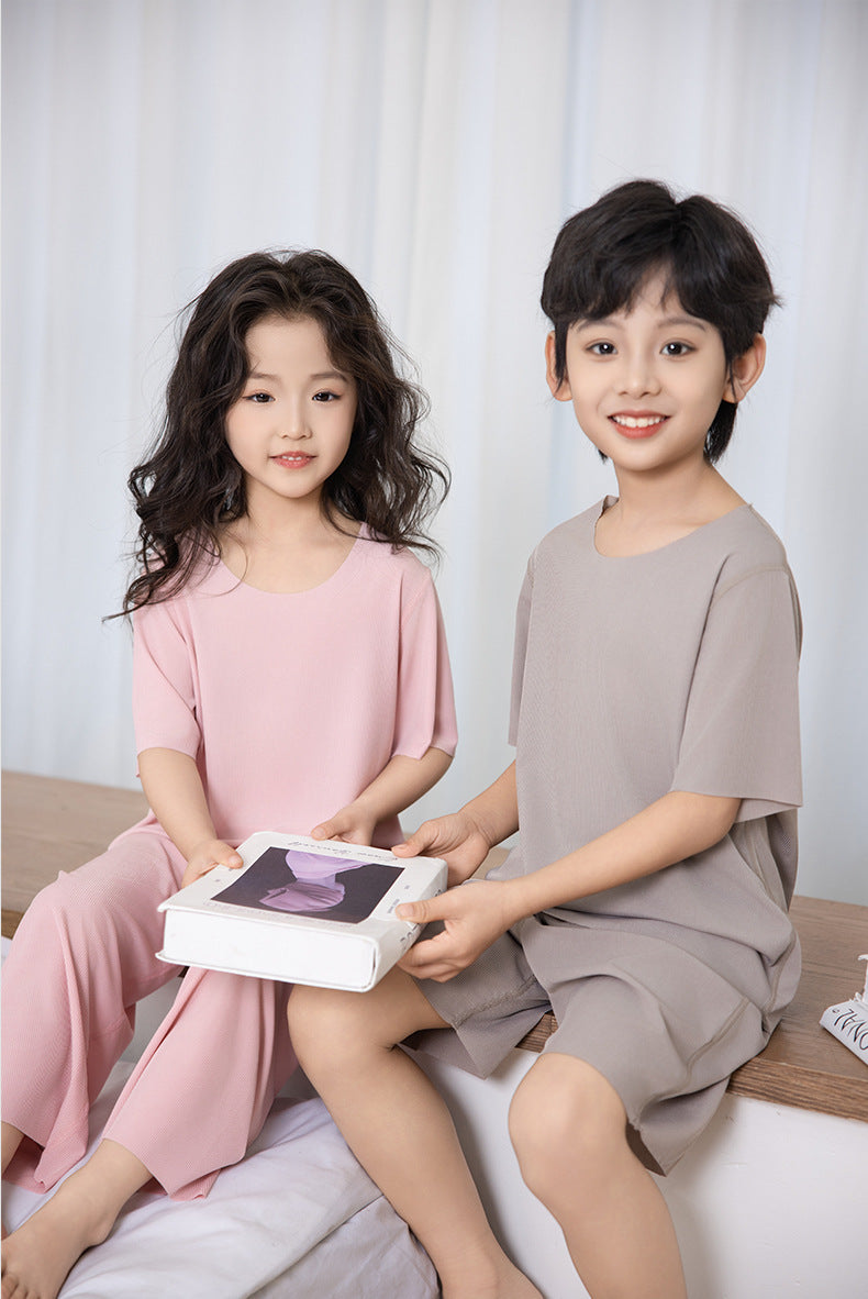 Summer New Style Boys' Short-Sleeved Loose Seamless Ice Silk Home Clothes Children's Two-Piece Set Girls' Pajamas Set Wholesale
