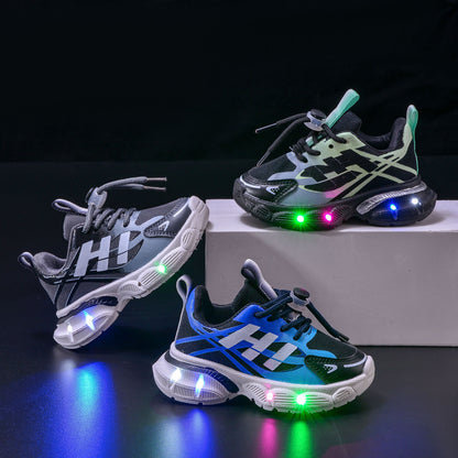 Boys' Breathable Luminous Sports Double Mesh Shoes 2024 Spring and Autumn New Children's Letters Casual LED Lighting Running Shoes