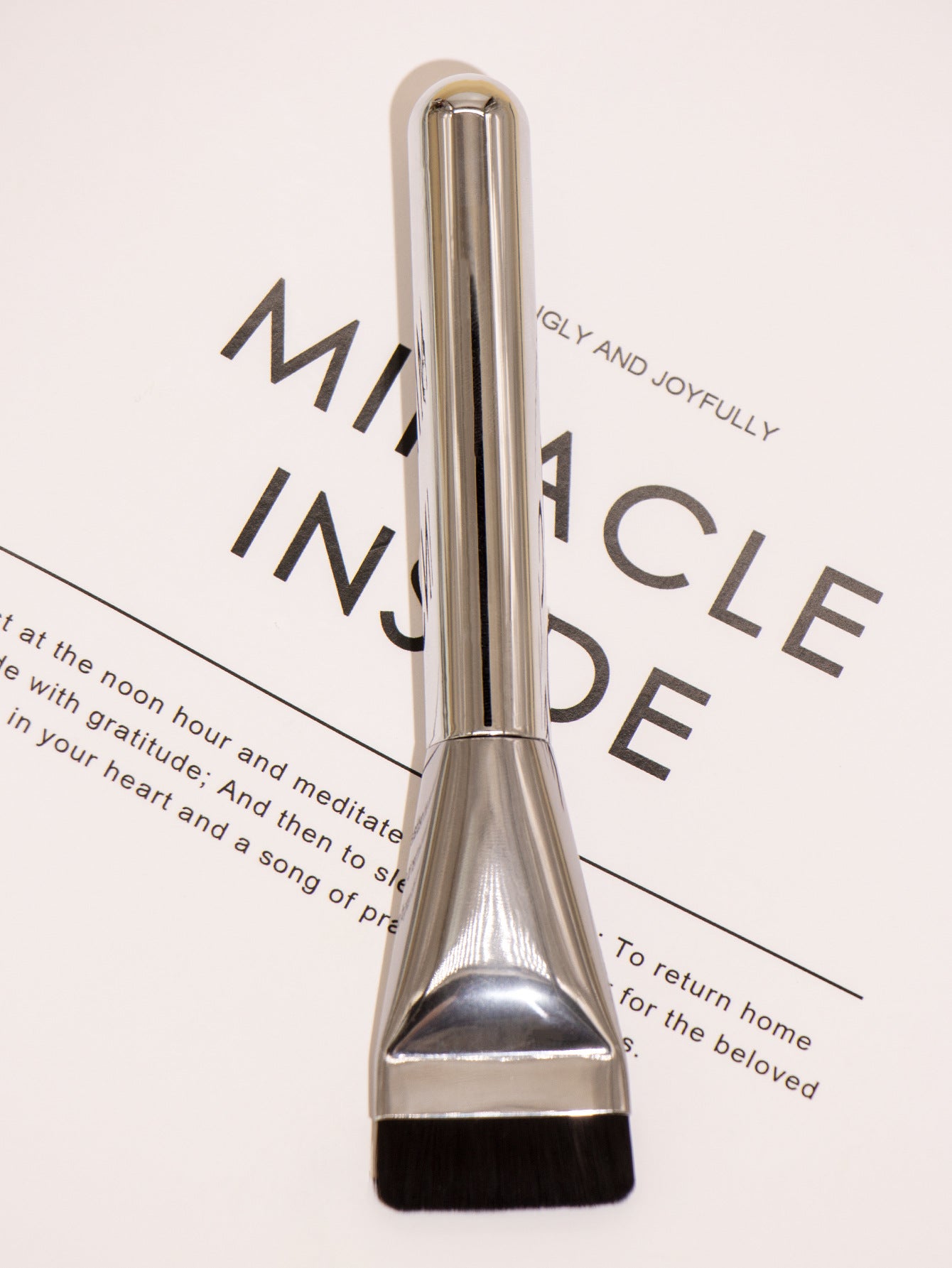 New single-piece one-line blade foundation brush flat thin flat head brush seamless no powder beauty tools in stock wholesale