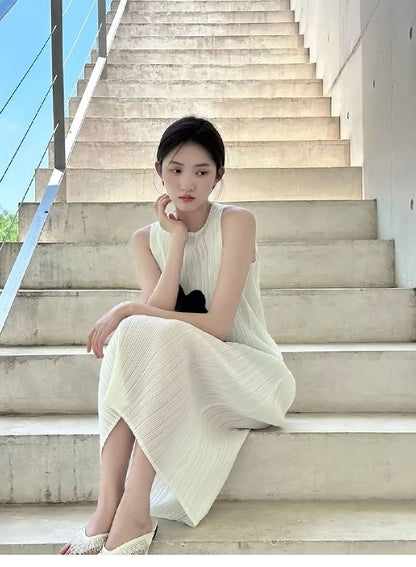 In Stock Miyake Dress Printed Elegant Elegant High-End Loose Slimming Look Elegant Round Neck Sleeveless Pleated Skirt