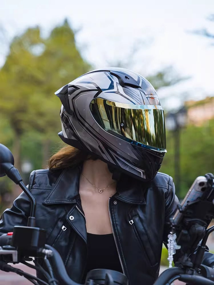 Motorcycle Helmet 3C Certified Bluetooth Men's and Women's All-Season Universal Personalized Electric Cruise Motorcycle Full-Coverage Full-Face Helmet
