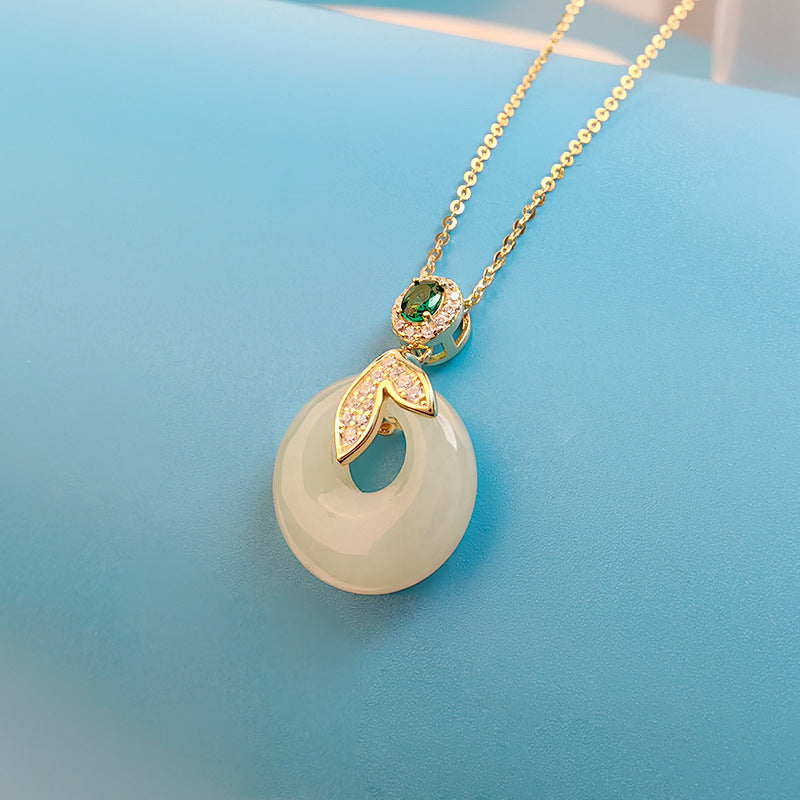 S925 Sterling Silver Clavicle Necklace Women's Summer Hetian Jade Fish Tail Pendant Simple Accessible Luxury Niche High-End Accessories