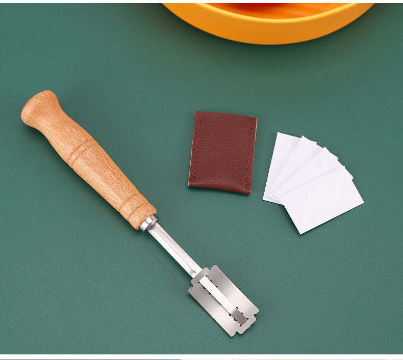 Wooden Handle Curved Bread Cutter Creative Stainless Steel Bread Trimming Knife Dough Dividing Knife European Style Baguette Cutting Pattern