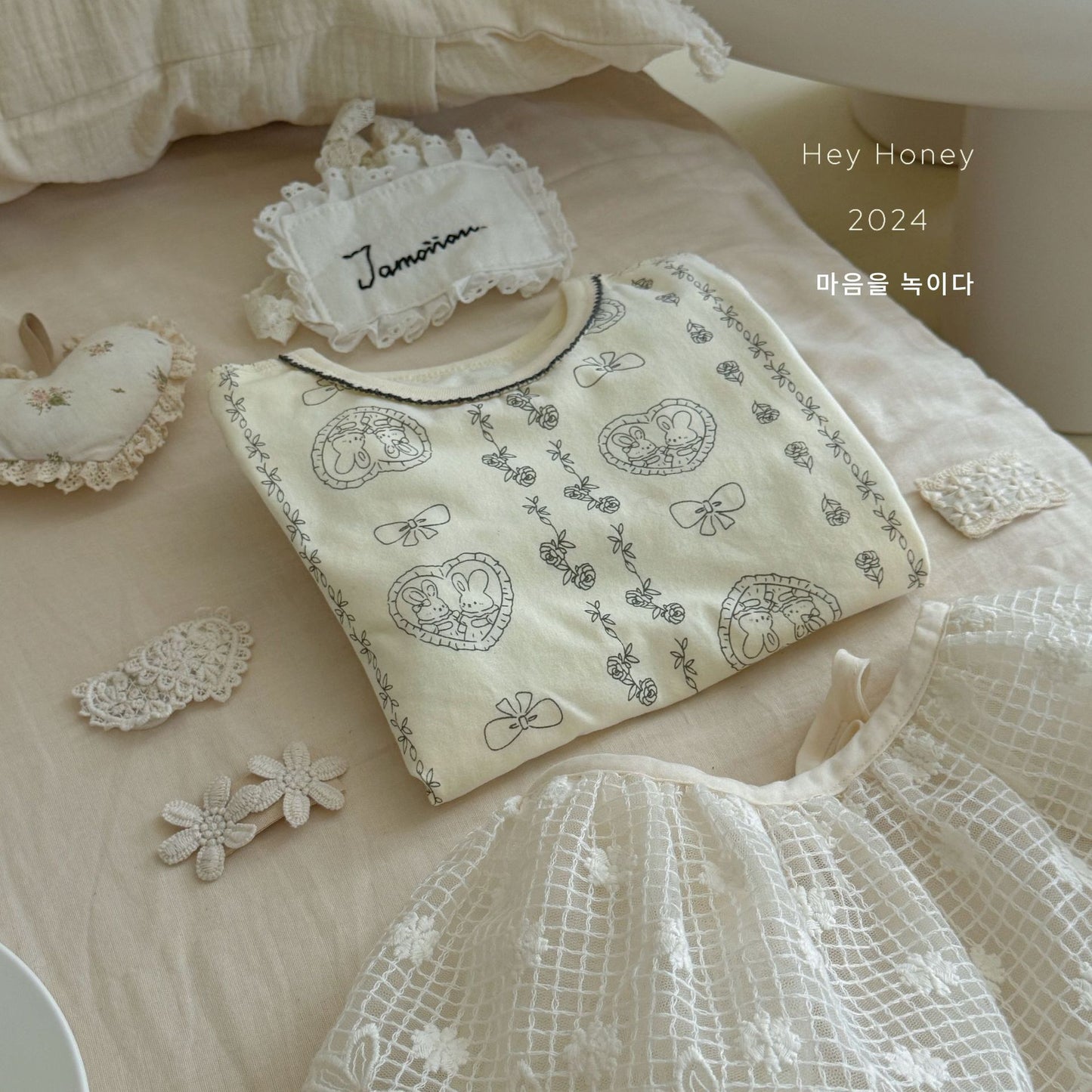 Spot Large and Small Roll Heyhoney24 Lycra Cotton Boys and Girls Autumn Clothes Intimates Printed Home Clothes Pajamas Two-Piece Set