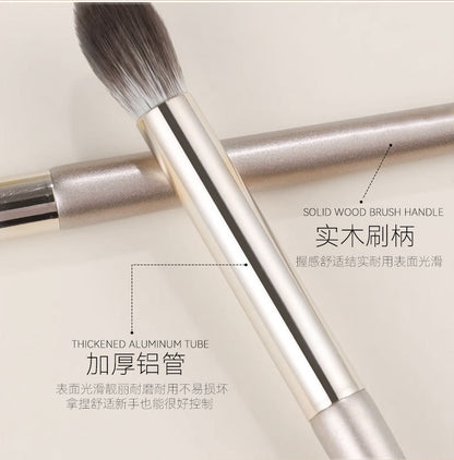 New Makeup Brush Set of 15 Gold-Plated Brushes, Complete Set of Soft-Bristled Eye Shadow Brushes, Ready for Makeup Application