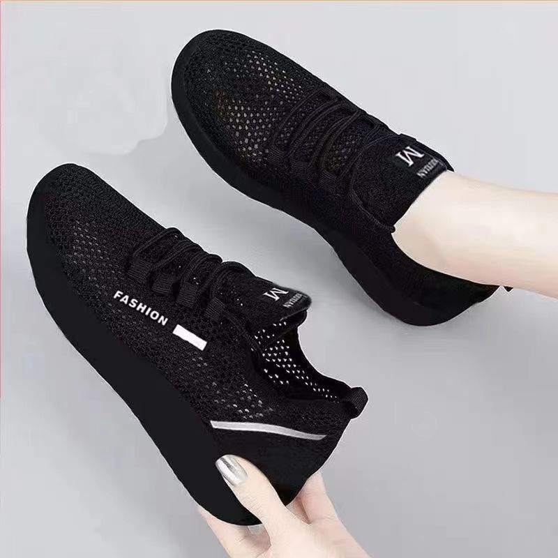 Cross-Border Black Sneakers for Women, Non-Slip, Soft-Soled, Comfortable Women's Shoes, Versatile Square Dance Shoes, Mom Shoes, Kitchen Shoes, Flat Shoes