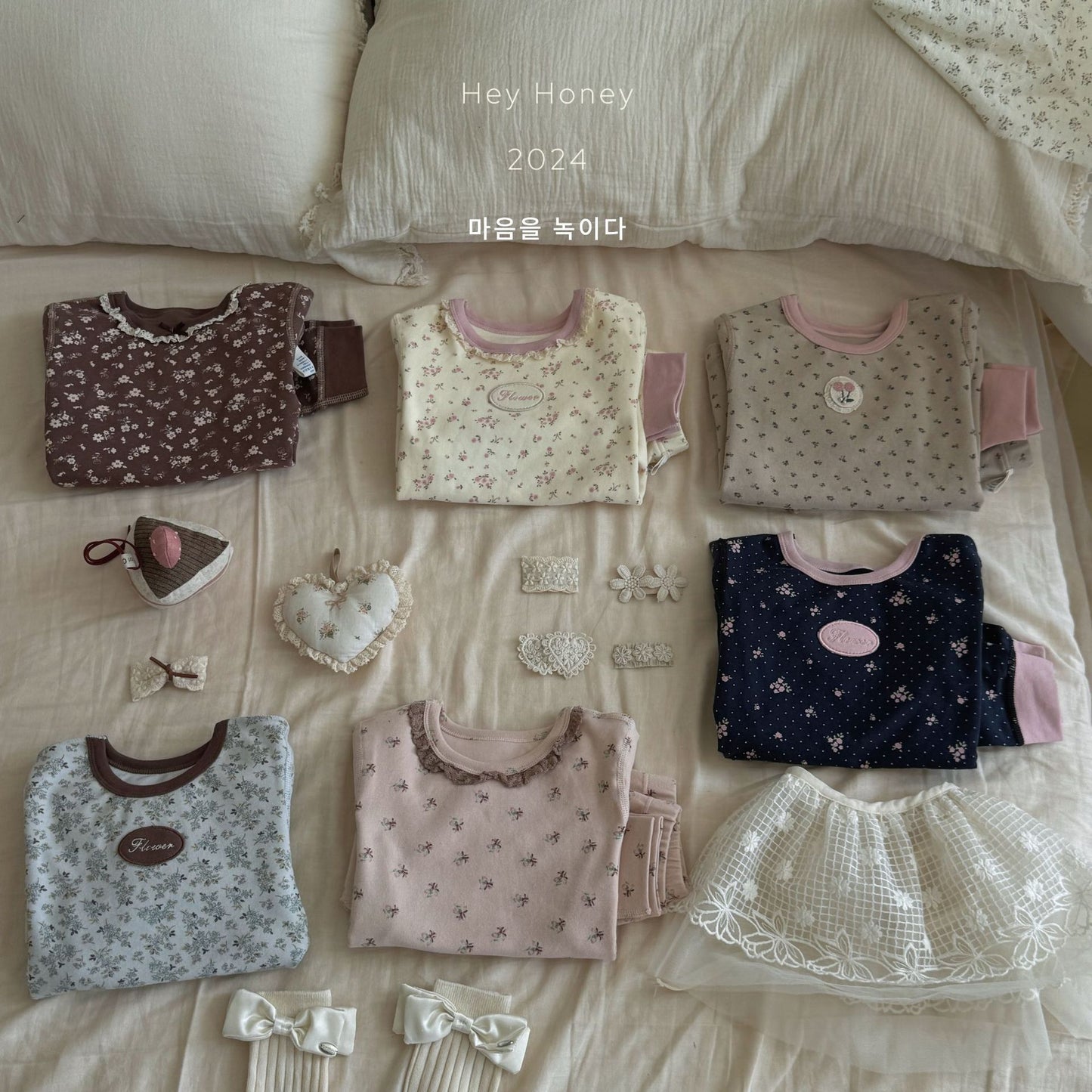 Spot Large and Small Roll Heyhoney24 Lycra Cotton Boys and Girls Autumn Clothes Intimates Printed Home Clothes Pajamas Two-Piece Set