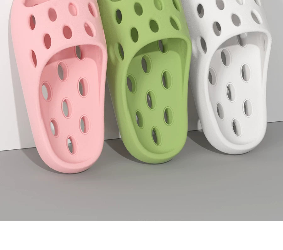 Bathroom Slippers Women's Bath Non-slip Summer 2025 New Leaky Hollow Quick-drying Indoor plus size Slippers for Men