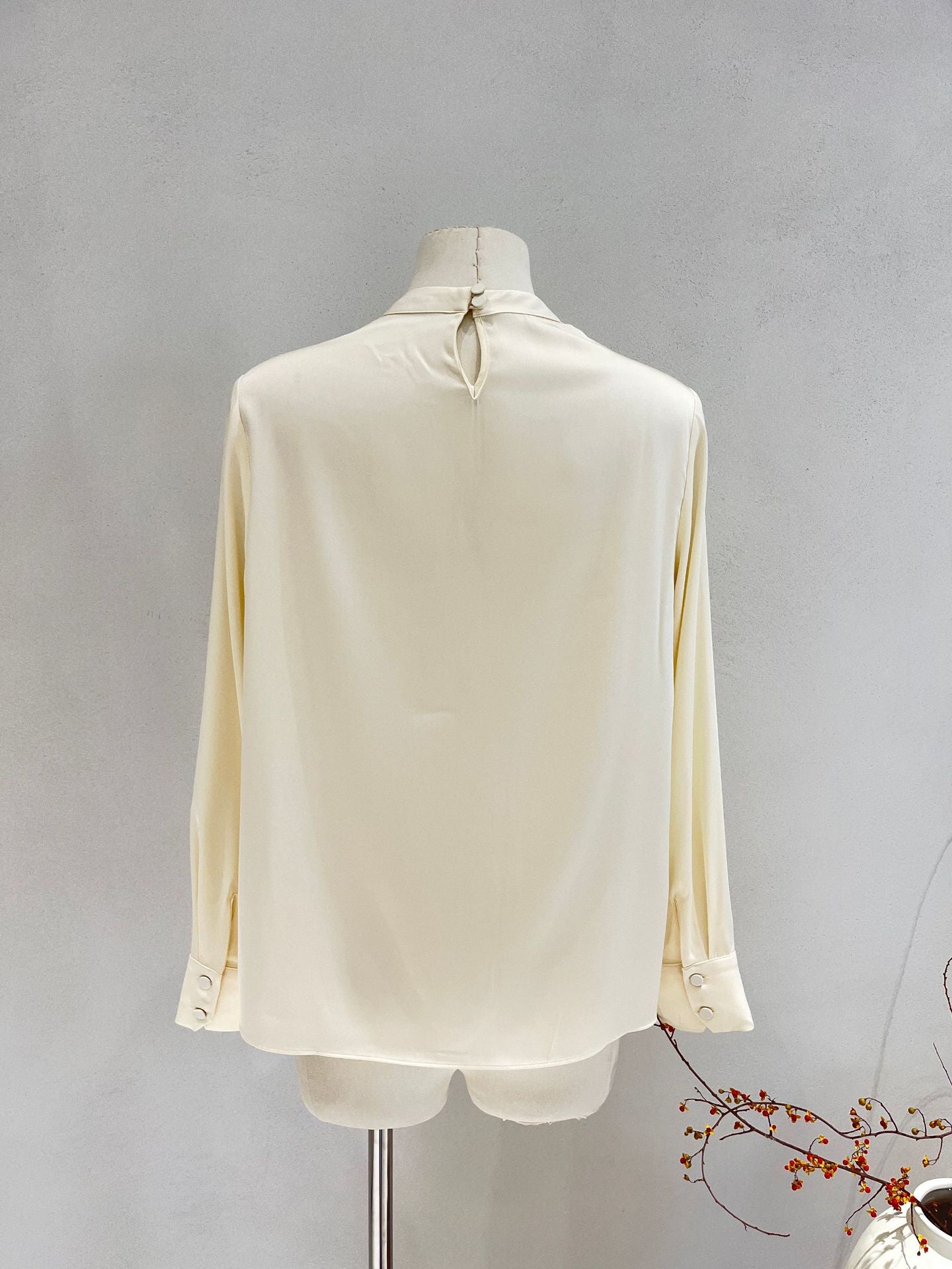 Silk Shirt for Women 2026 Spring and Summer New Style Long-Sleeved Scarf Collar Work Clothing Ol Style Pure Color Elegant Mulberry Silk Top