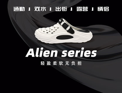 Trendy Men's Clogs Summer 2025 New Non-Slip Beach Surgical Operating Room Driving Outdoor Sandals Men's