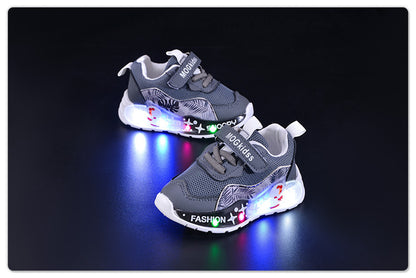 Wholesale Spring and Autumn New Mesh Plaid Boys Led Light Casual Children's Luminous Fashion Cartoon Sports Shoes