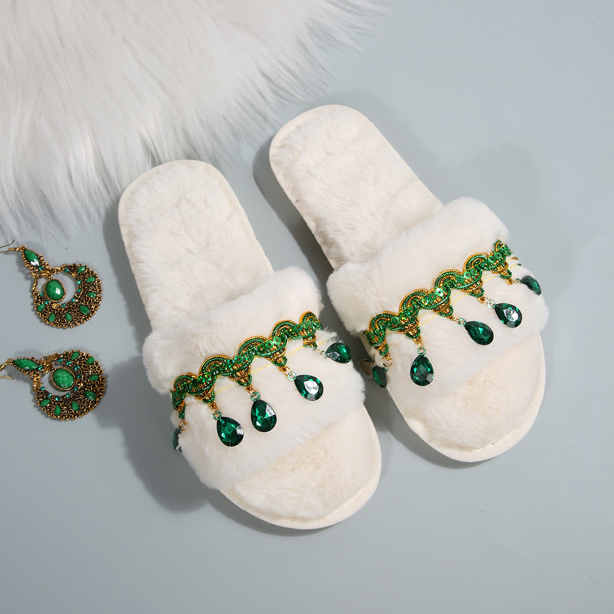 Thick-Soled Furry Slippers for Women in Autumn and Winter Indoor and Outdoor 2025 New Tassel Rhinestone Plush Slippers One-Line Cotton Slippers for Women