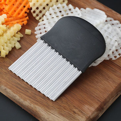 Potato Knife, Serrated Knife for Cutting Potatoes, Wavy Knife for Fancy Cutting, Decorative Knife for Home Use, Corrugated Slicer, Multi-Functional