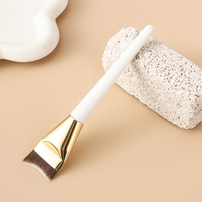 Fish Tail Foundation Brush, Thin and Non-Eating Powder, Flat Head, Beveled Crescent Moon Mask Brush, Traceless Concealer Liquid Foundation Makeup Brush